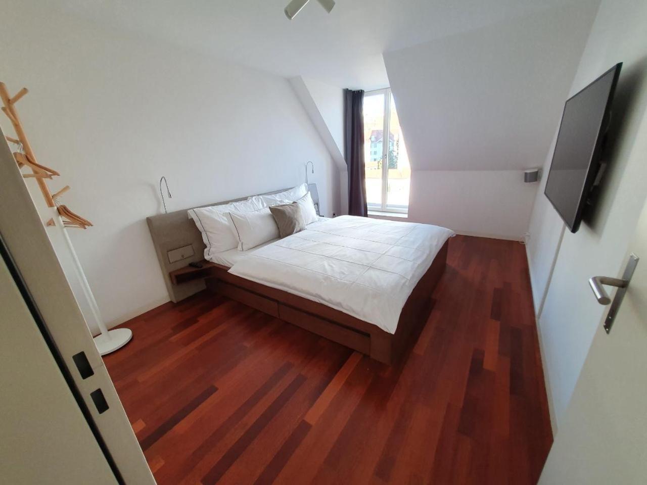 Lucerne Lake View Apartments Δωμάτιο φωτογραφία