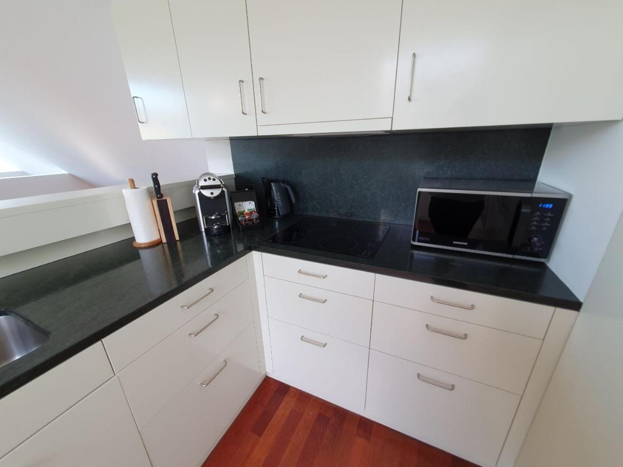 Lucerne Lake View Apartments Δωμάτιο φωτογραφία